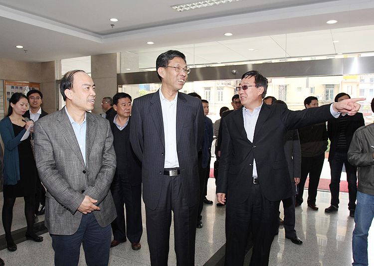 刘昆到厦门财政局、专员办调研指导工作