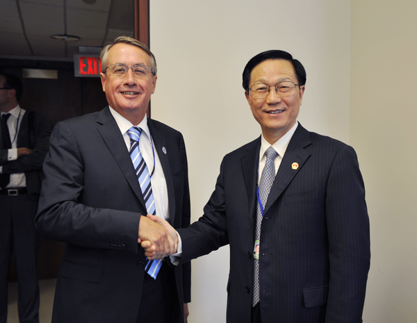 谢旭人部长在美国华盛顿出席2010年世界银行