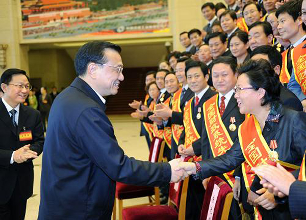 中共中央政治局常委、国务院副总理李克强在北