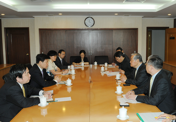 王军副部长会见日本财务会计准则基金会主席荻