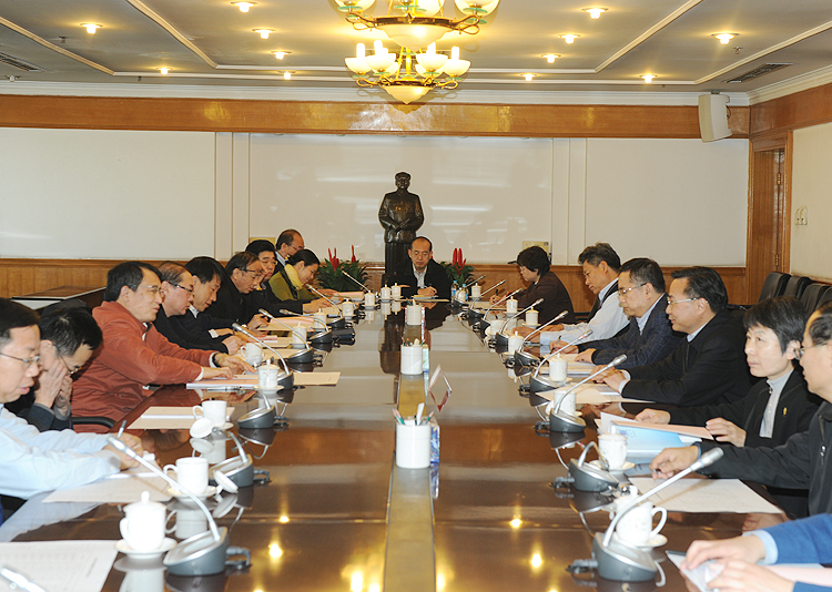 余蔚平出席财政部会计系列高级职称评审会