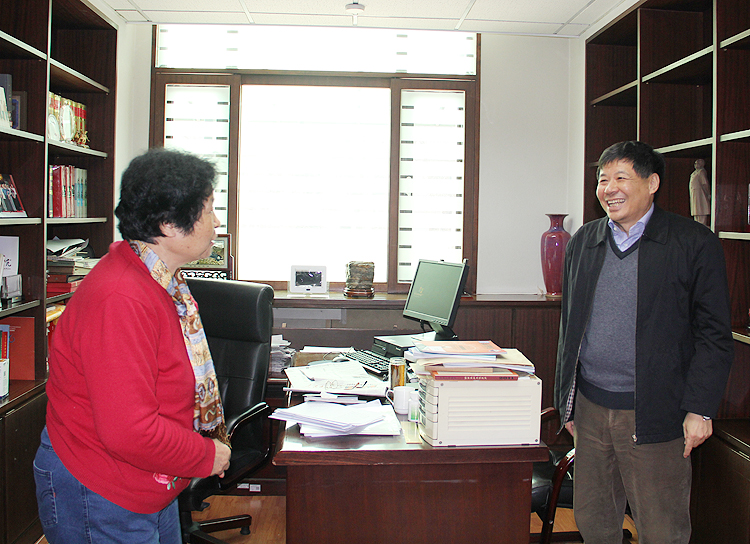 财政部党组成员走访看望部离退休老领导、老干部