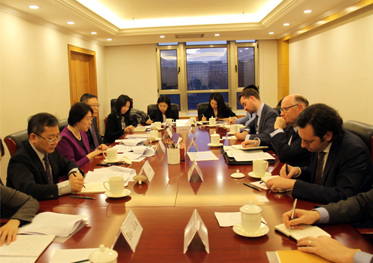 邹加怡会见英国财政部一带一路金融与专业服